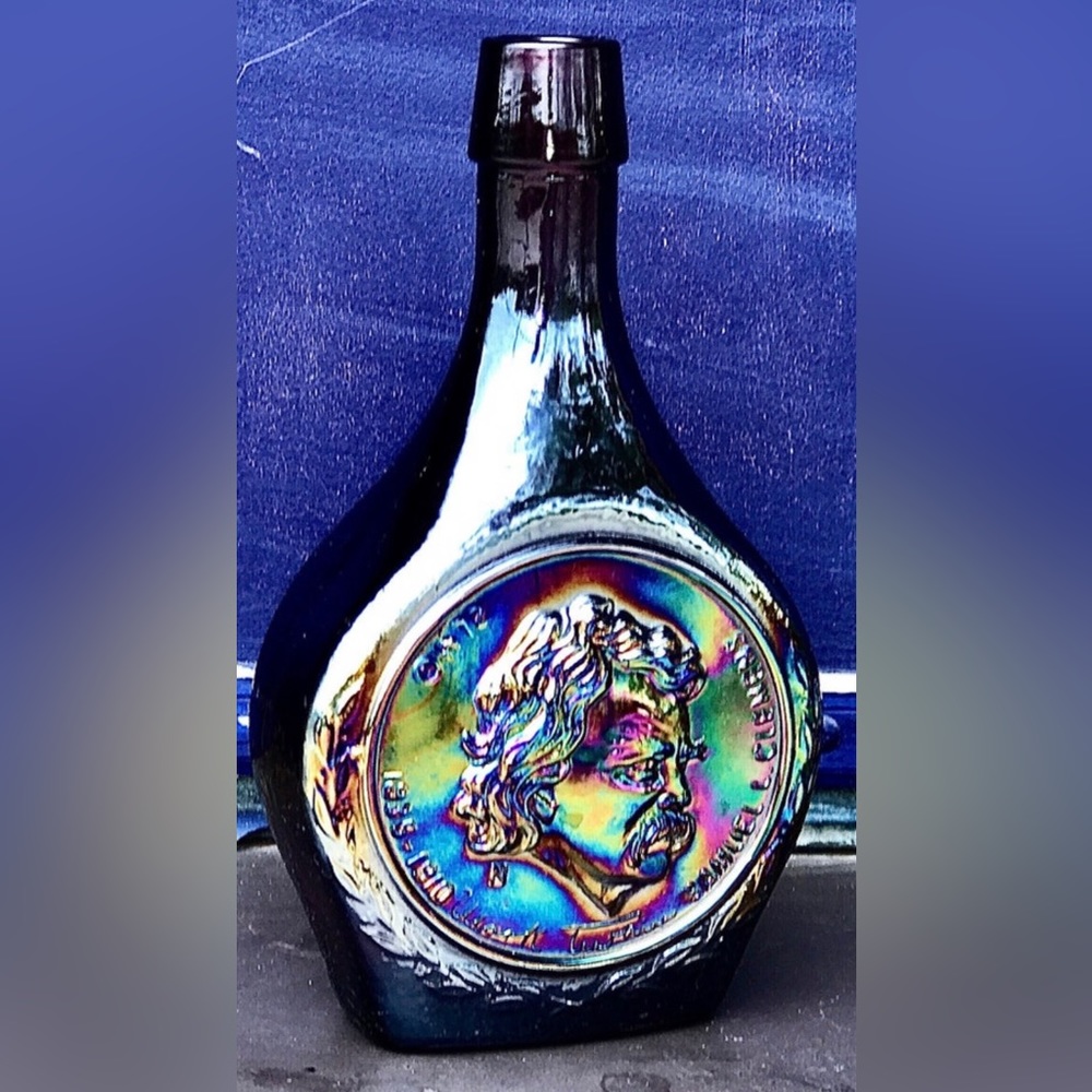 Vintage 1972 WHEATON CARNIVAL GLASS Mark Twain Samuel L Clemens Decanter Bottle